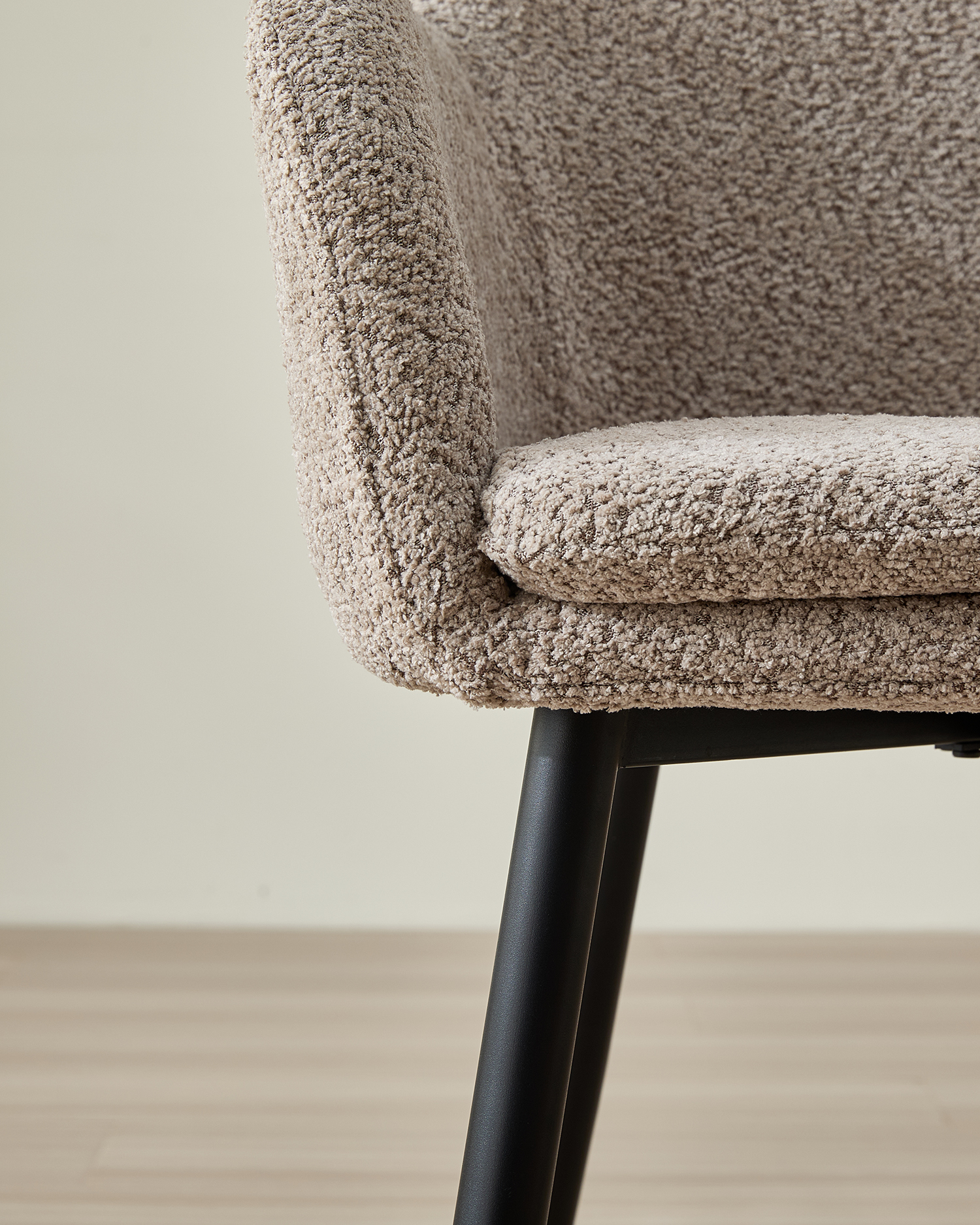 নরম গৃহসজ্জার ডাইনিং চেয়ার নরম গৃহসজ্জার ডাইনিং চেয়ার