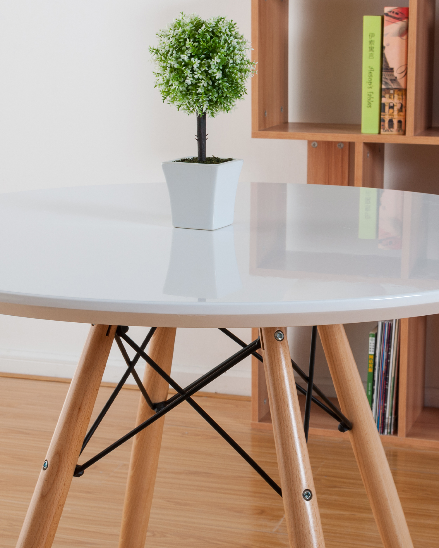 নর্ডিক বৃত্তাকার কাঠের ডাইনিং টেবিল নর্ডিক বৃত্তাকার কাঠের ডাইনিং টেবিল